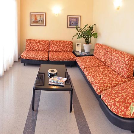 Pensione Villa Joli Lido di Jesolo Kültér fotó