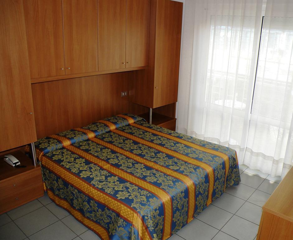 Pensione Villa Joli Lido di Jesolo Szoba fotó