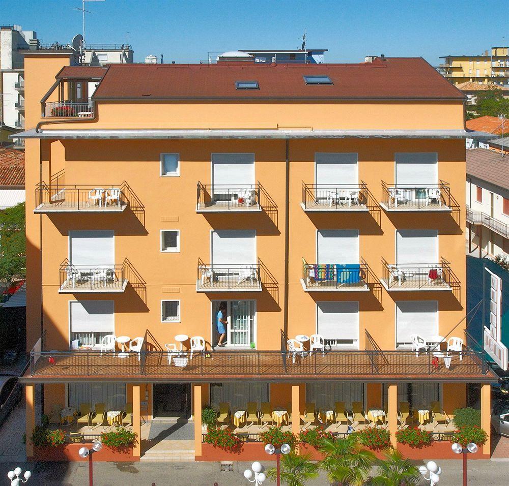 Pensione Villa Joli Lido di Jesolo Kültér fotó