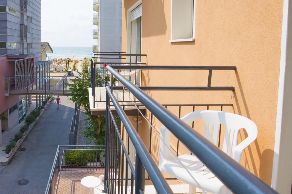 Pensione Villa Joli Lido di Jesolo Kültér fotó